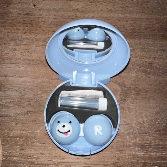 NEW Cutest Bear Contact Lens Case Travel - Picture 3 of 3